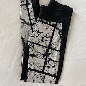 Koral Marble print leggings